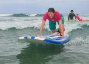 Surfing lessons designed for beginners on Oahu’s beaches