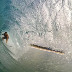 Group of surfers learning together during a 60-minute lesson