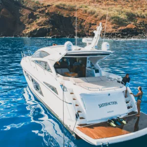 Private snorkeling charters exploring Maui’s coral reefs
