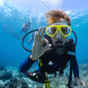 Divers preparing for two-tank morning manta ray dive