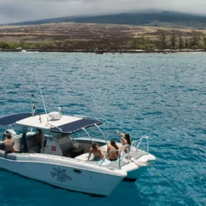 Luxury two tank scuba diving charter in Kona waters