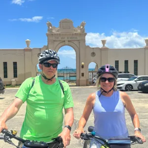 Electric bike ride around Diamond Head crater with water included