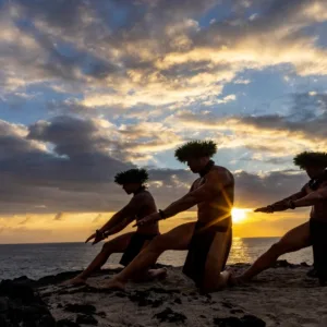 Luxury SUV tour along Kona Coast with local guide